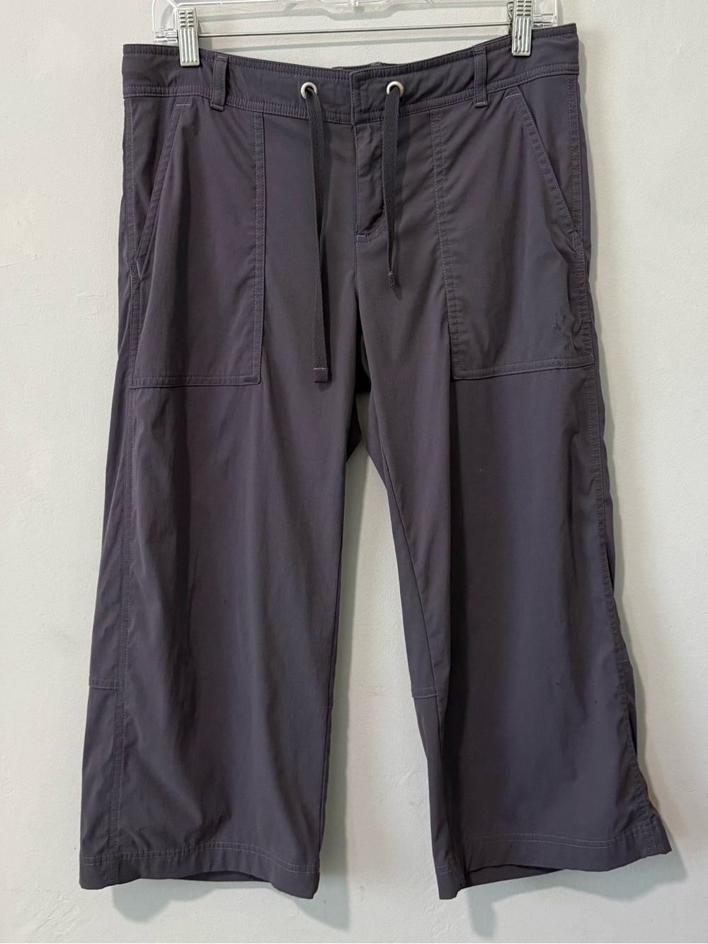 Lucy Activewear, charcoal gray, wide-leg cropped pants. Sz. Small